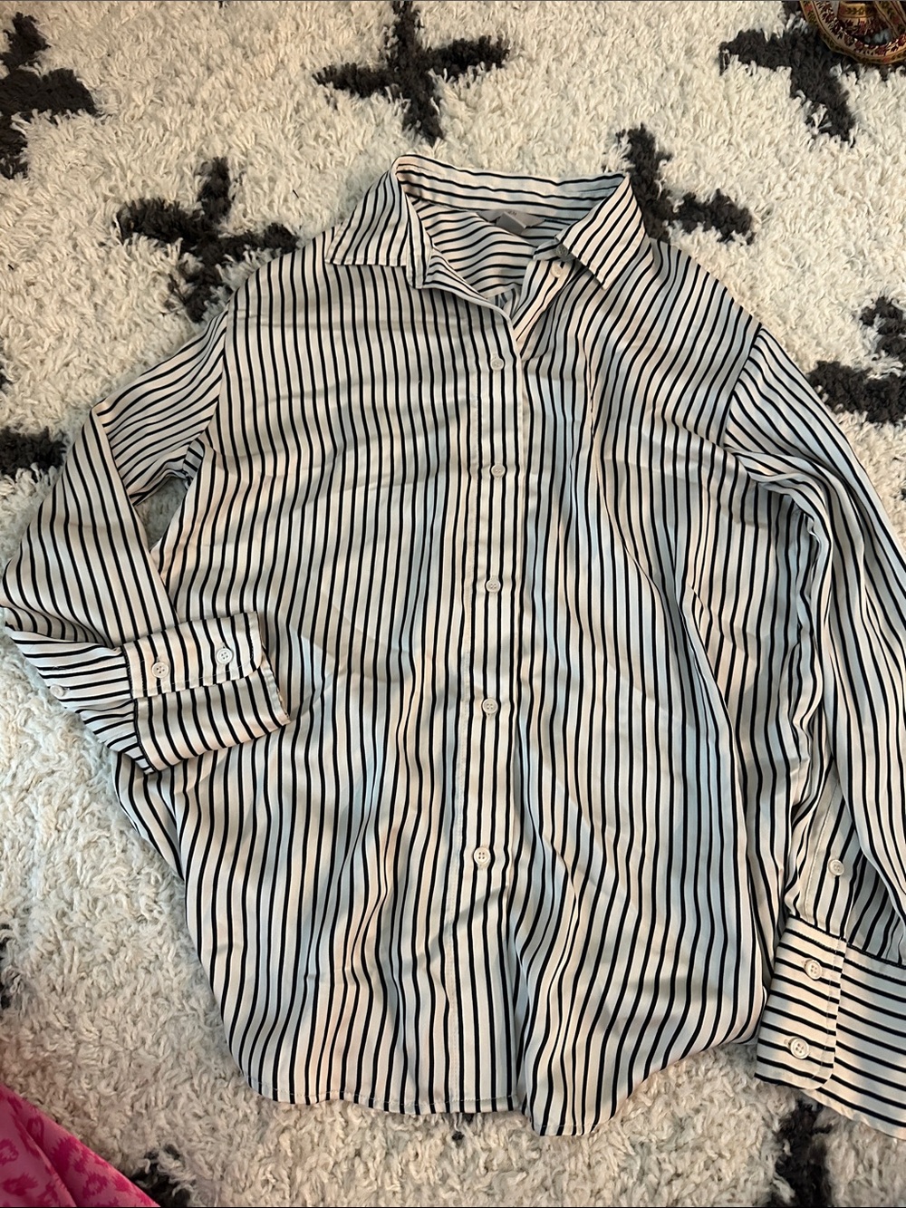 H&M women’s striped button up